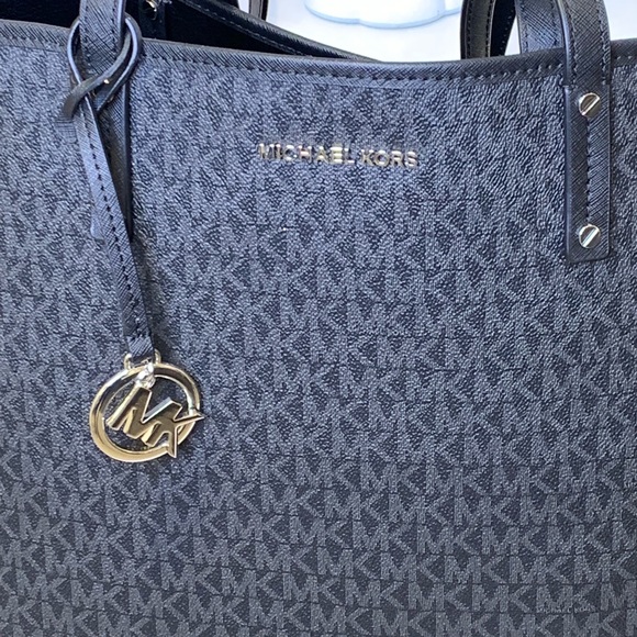 🔥HOST PIC🔥 Michael Michael Kors Jet Set Travel Brand New - Picture 3 of 7